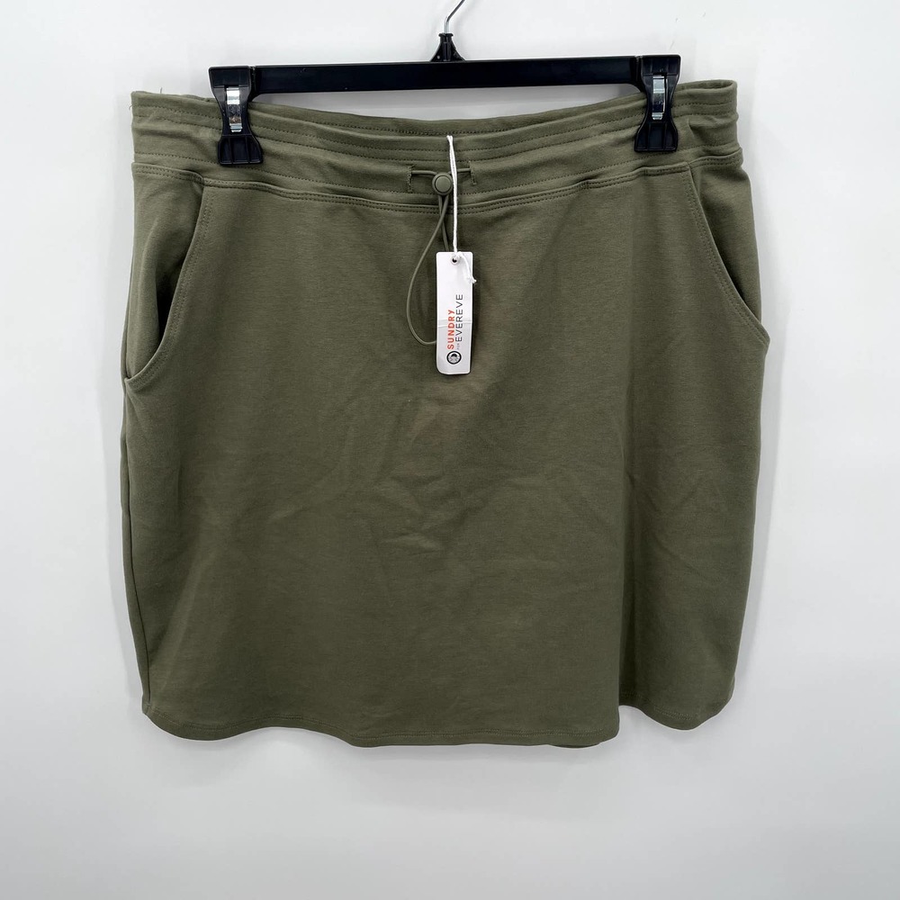 SUNDRY FOR EVEREVE Sunday Skirt with Bungee Drawcord in Olive // 4 (XL) - Picture 2 of 8